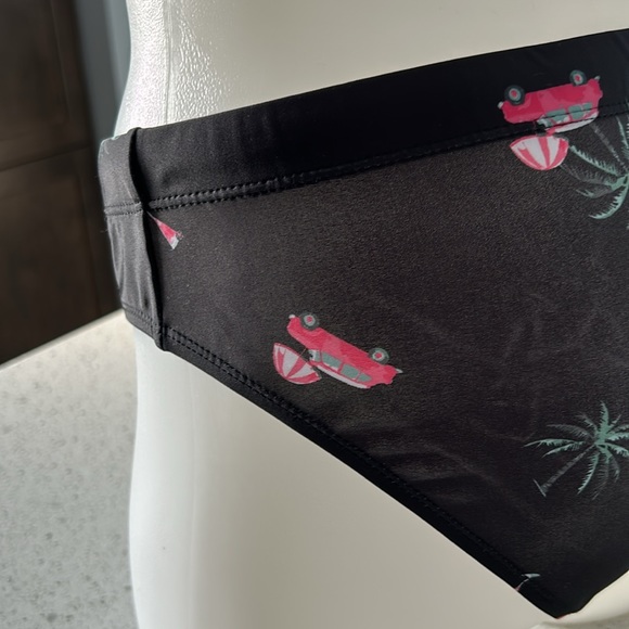 Men’s pattern swim brief - Picture 4 of 10